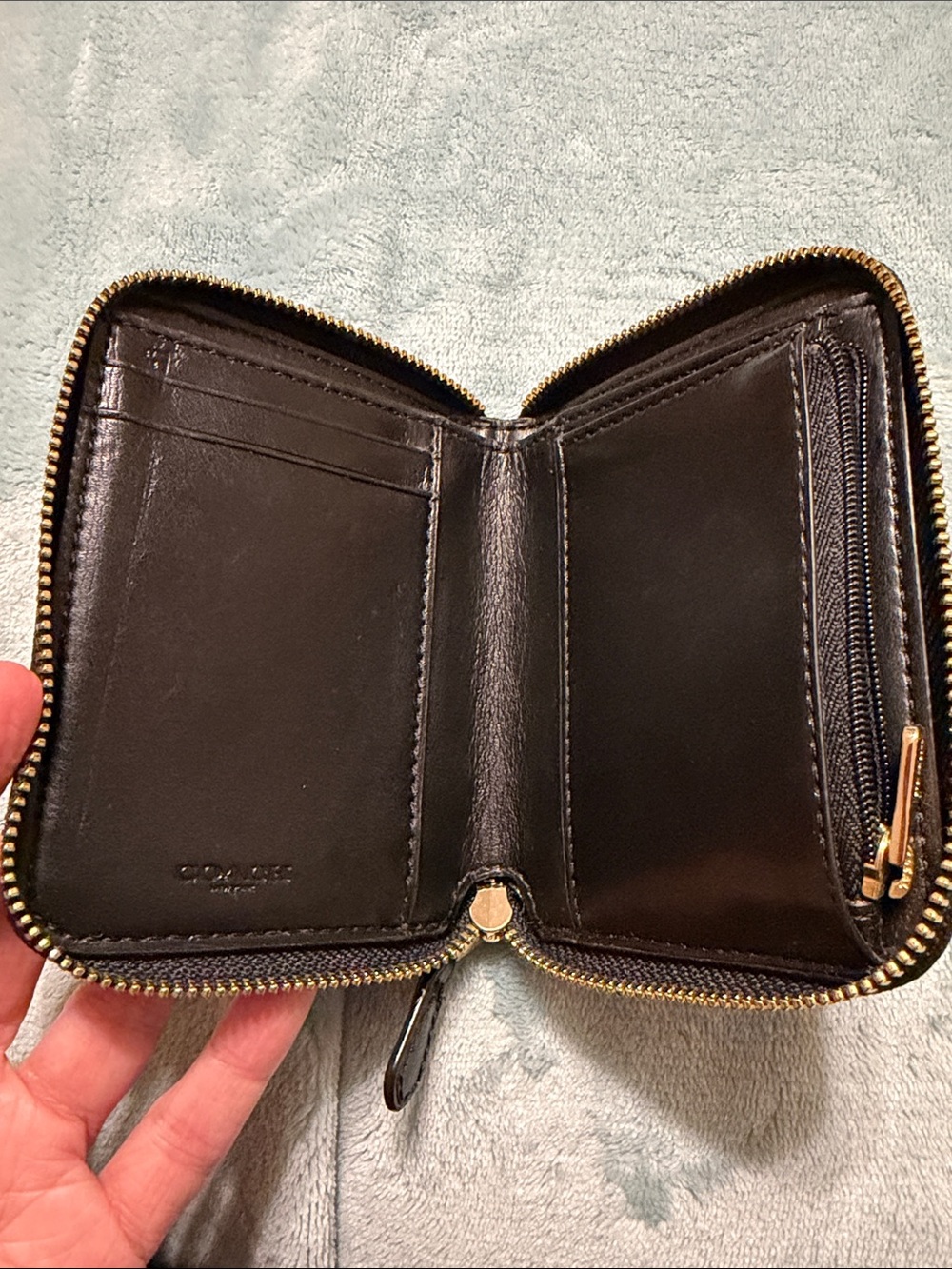 Coach Signature Wallet - Picture 2 of 6